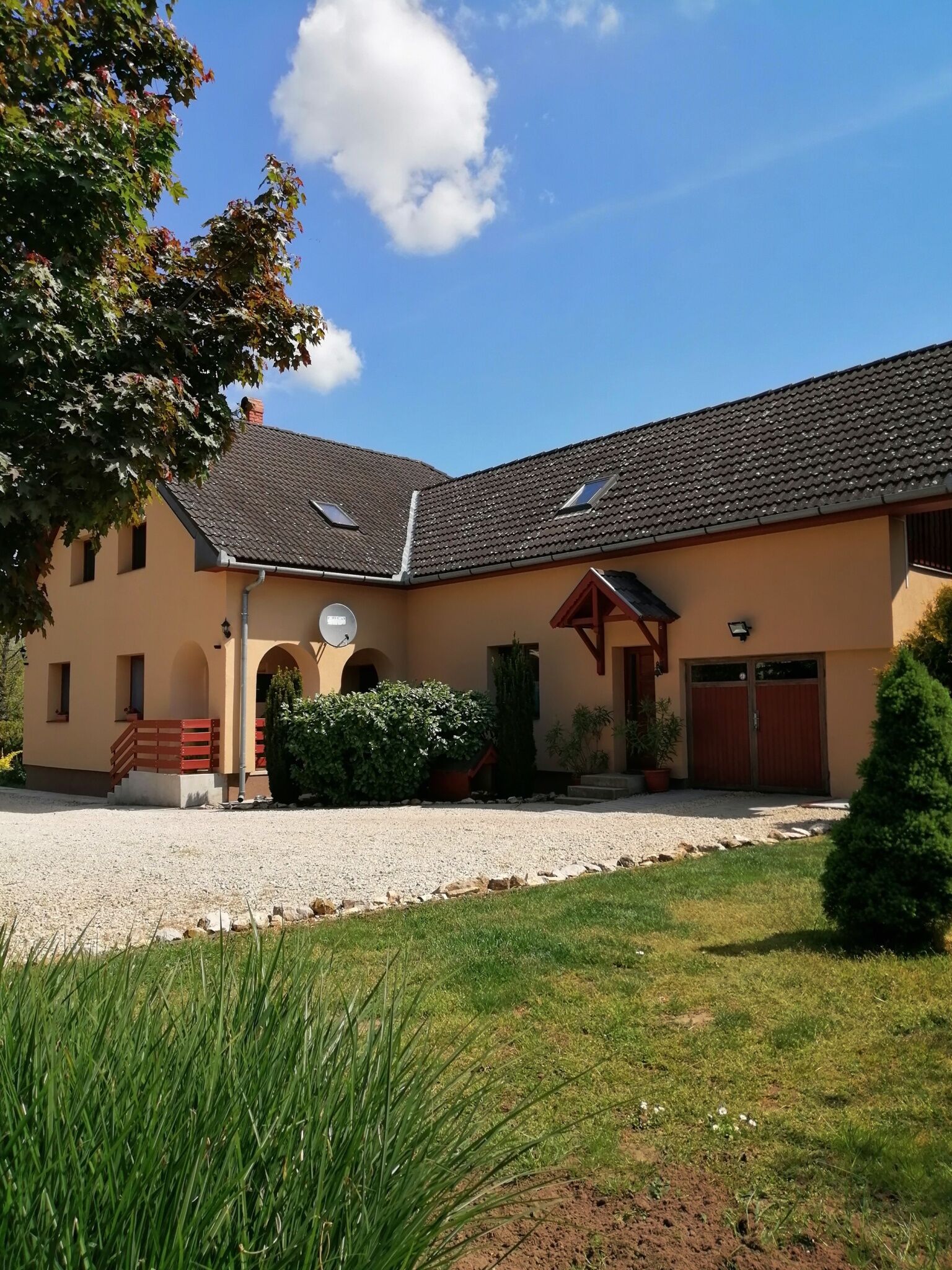 Hajnalka Apartmanház – Kehidakustány