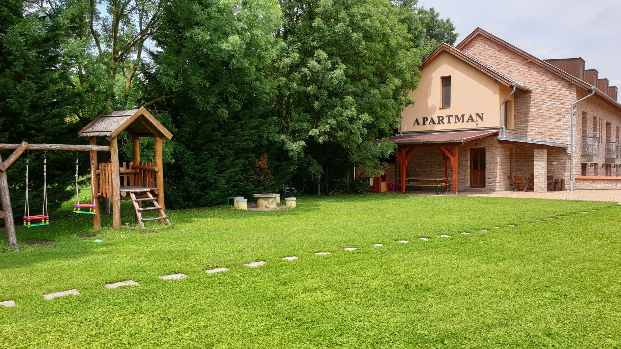 Gyulai-fürdő-apartman Molli – Gyula