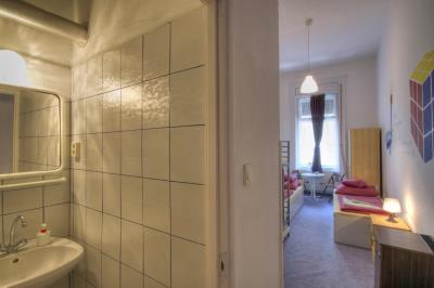 Beds N' Roses Guesthouse – Budapest VI. kerület fotó 4