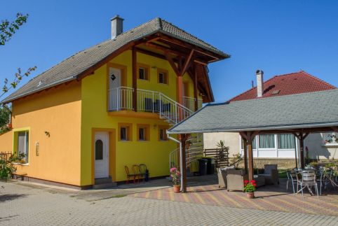 Napsugár Vendégház3