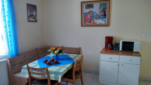 Viktória Apartmanok12