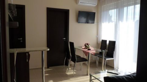 Azur Apartman2