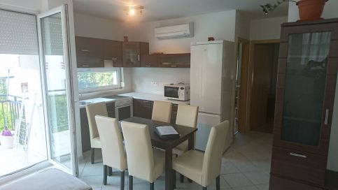 Coke Wellness Apartman13