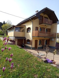 Fuksz Apartman
