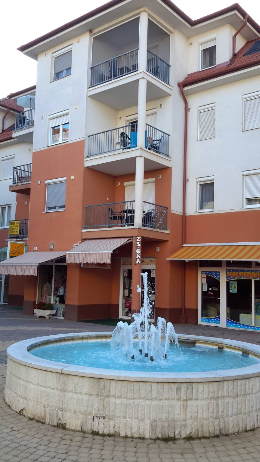 Áron Apartman – Hajdúszoboszló fotó 1