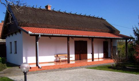 Szarka Ház1