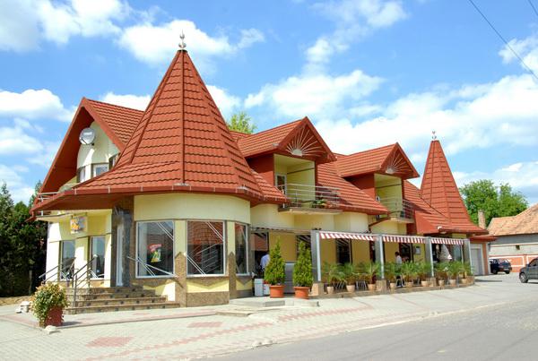 Sarokház Étterem és Pizzéria Ócsa – Ócsa