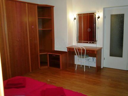 Fekete Apartman11