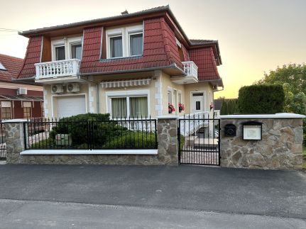 József Apartmanház8