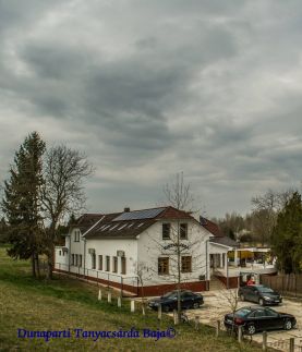 Dunaparti Tanyacsárda Vendégház1