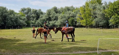 Forró Fogadó Étterem Panzió Kemping23