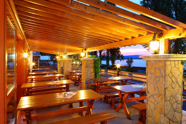 Lepke Étterem Pizzéria – Tihany fotó 2