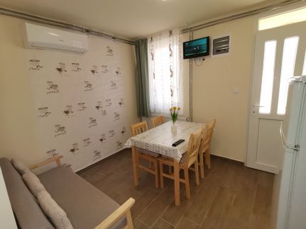 Gyöngyvirág Apartmanház9