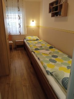 Gyöngyvirág Apartmanház54