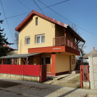 Gyöngyvirág Apartmanház