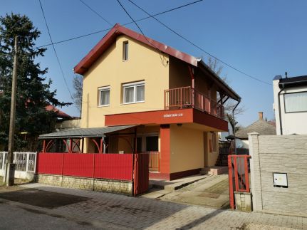 Gyöngyvirág Apartmanház