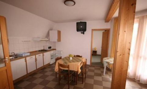 Klaudia Úszómedencés Apartmanok18