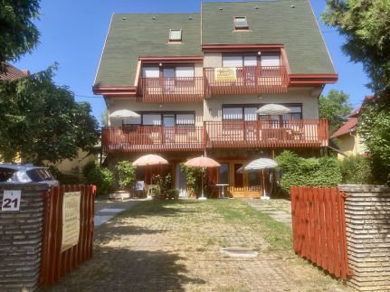 Honig Haus Apartmanház1