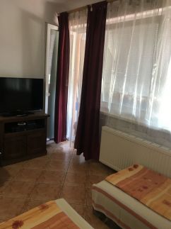 Famvarga Apartmanok32