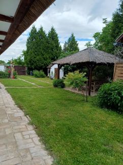 Pipacsos Pihenőház54