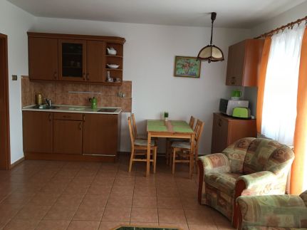 Csilla Apartmanház19