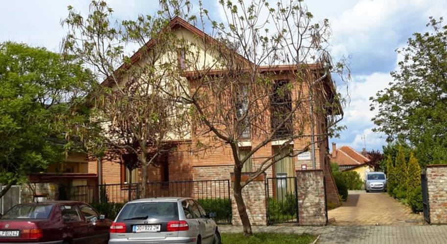 Gyöngy Apartman – Gyula fotó 2