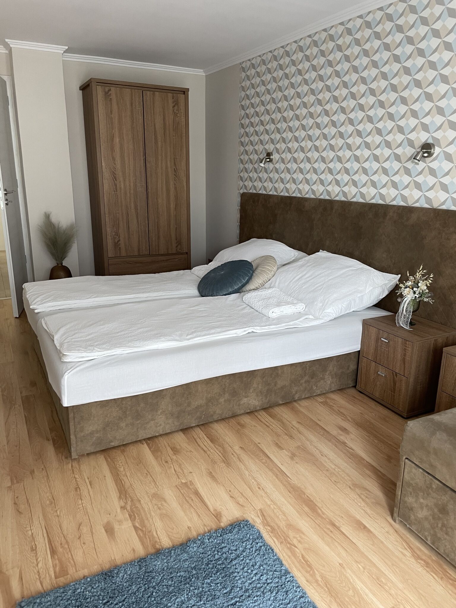 Weninger Apartmanok – Kiskunhalas fotó 6