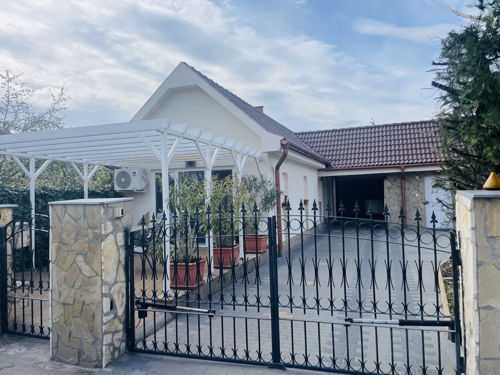 Weninger Apartmanok – Kiskunhalas fotó 1