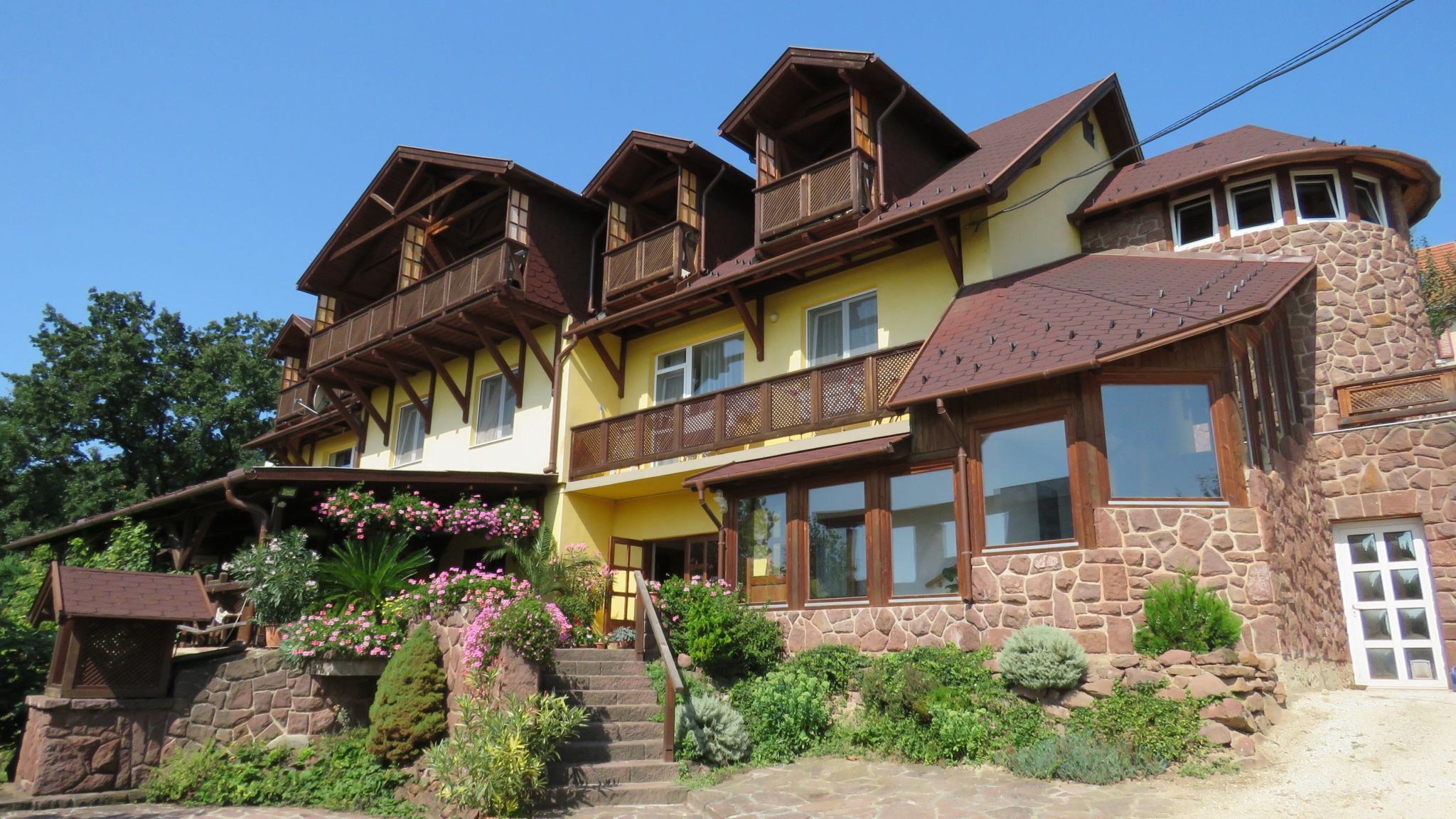 Príma Porta Vendégház – Balatonalmádi