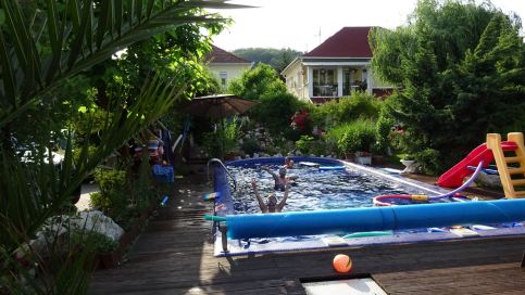 Holiday Vendégház és Szabadidőkert14