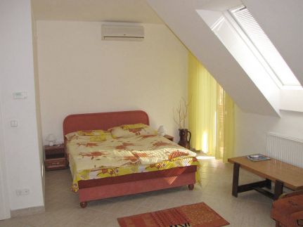 Rita Apartman1