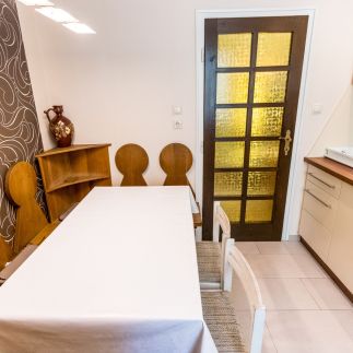 Leander Apartman27