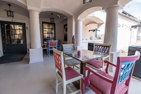 Oroszlános Borvendéglő és Borhotel2