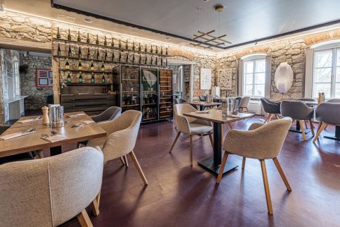 Oroszlános Borvendéglő és Borhotel3