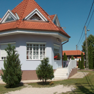 Lila Villa Apartmanház