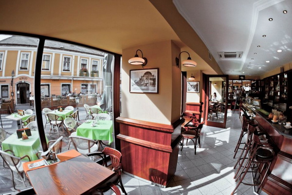 Caffé Perté Kávézó és Étterem – Székesfehérvár fotó 3