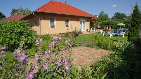 Sunny Garden Pihenőház8