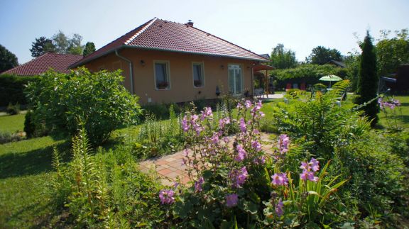 Sunny Garden Pihenőház