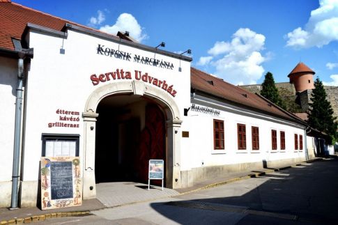 Servita Udvarház Apartman