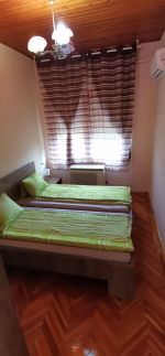 Szarkaláb Apartman27