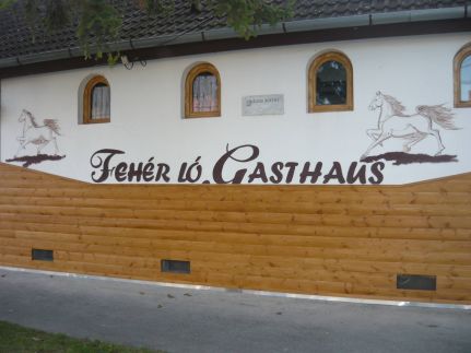 Fehérló Vendégház & Restaurant3