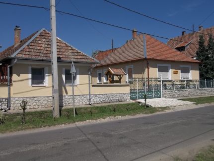 Cserépdarabok Üdülőház