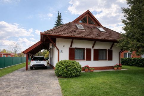 Családi Ház