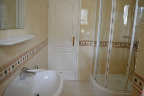 Váradi Apartman8