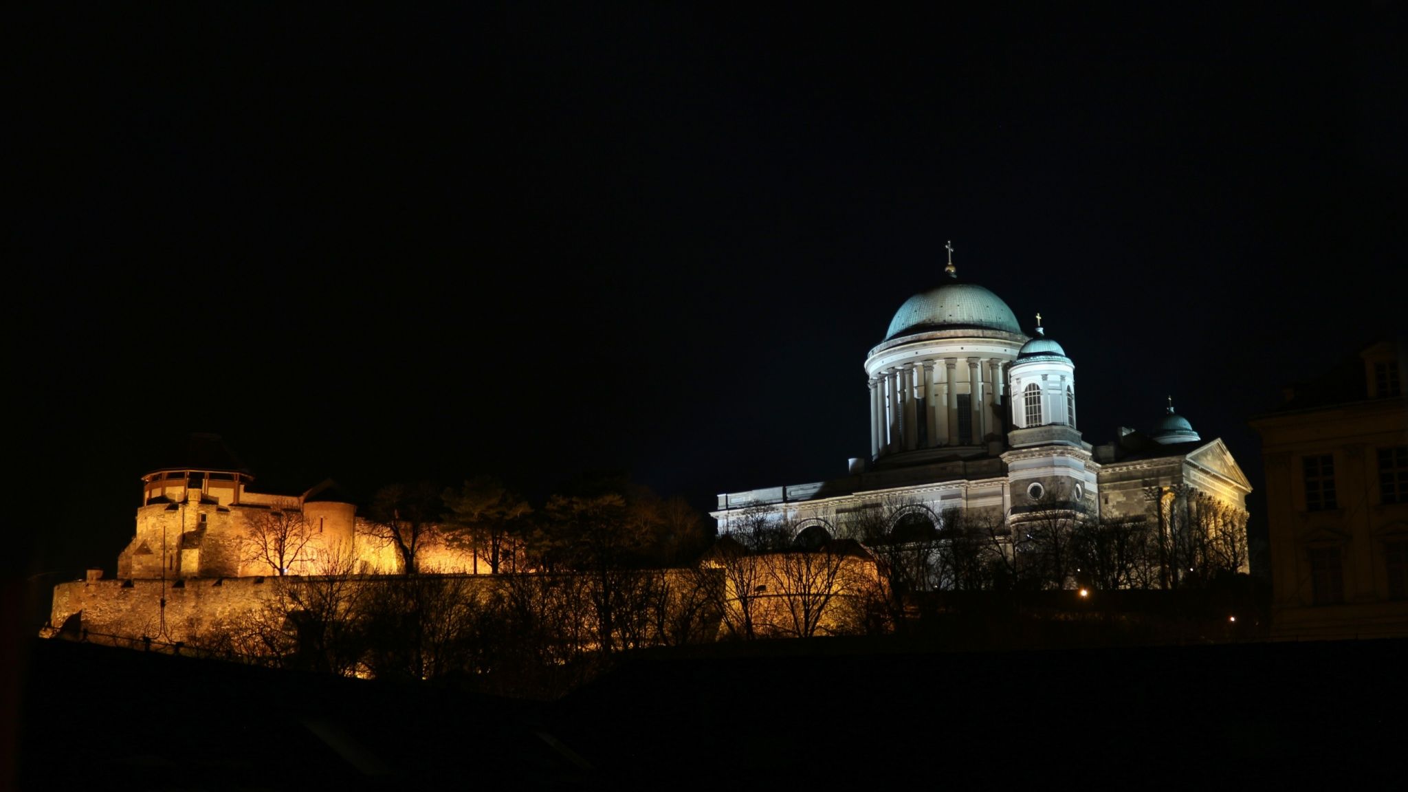 Bazilika alatt Panzió – Esztergom