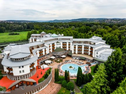 Lotus Therme Hotel & Spa1