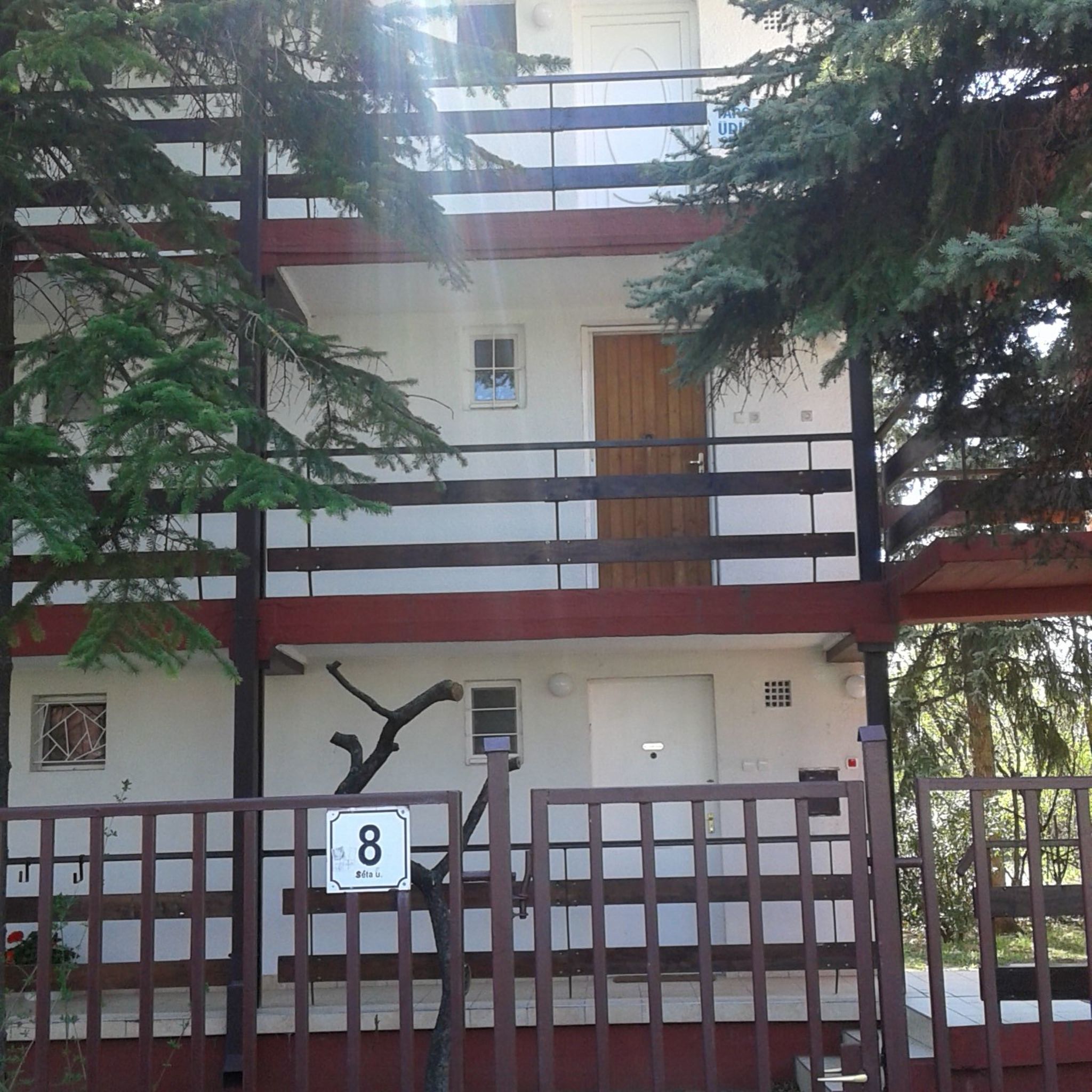 Kisfenyő Apartman – Balatonfüred