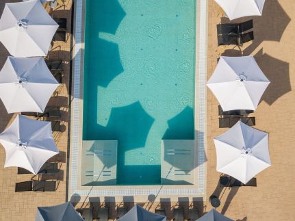 CE Plaza Hotel296