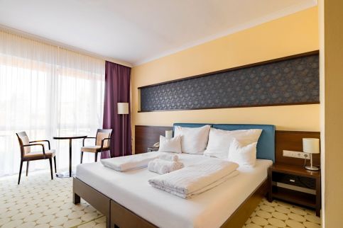 Aurora Hotel76