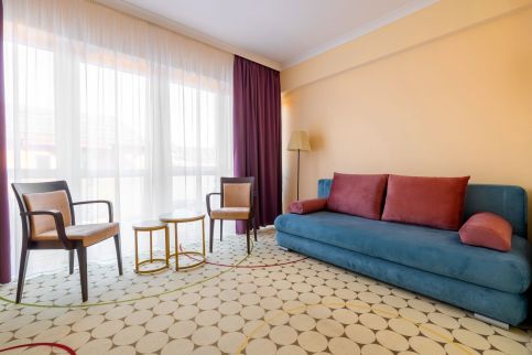 Aurora Hotel87